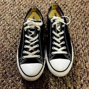 Black/White Converse